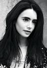 莉莉·柯林斯Lily Collins