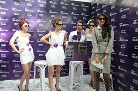 Bebo, Sonam endorsing brands - | Photo1 | India Today - 112510020532Sonam-Kapoor-Eternity-Lifestyles-eye-wear-launch