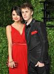 Video  Justin Bieber Kisses Selena Gomez After Karaoke Duet