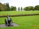 N6087 : A foreign cannon on the front lawn of the Park Hotel, Virginia, - via Daymix