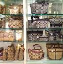 http://cf.ltkcdn.net/handbags/images/std/146155-421x425-coach1.jpg