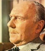 Ralph Richardson as Sir David Kelly - tn-Ralph_Richardson