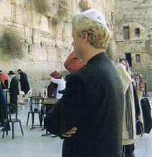 images?q=tbn:ANd9GcScJjqC6BvWADTB_RIFtna29wtFKGGrhuh3r4OCe0kWXgQ2c84aAQ