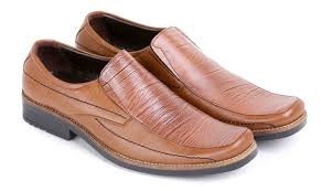 Sepatu Kantor Pria Terbaru Warna Coklat E 142
