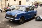Hindustan Ambassador - via Daymix