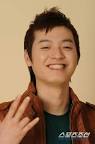 슈프림팀의 이센스.