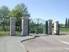 King George V Memorial Park. Marked by the heraldic panel at the entrance - via Daymix
