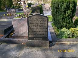 Grab von Menno Mennenga (11.08.1873-18.03.1955), Friedhof Oldersum ... - ou071