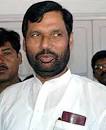 Ramvilas Paswan for inclusion of Lohar in ST list - India - DNA - 1366688