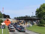 File:Entering Can. (White Rock, BC) from U.S. (Blaine, WA).jpg ...