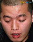 이날 이센스는 기자회견을 열고