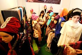 FOTO: Berburu Busana Muslim di Ramadhan Fashion Expo | Foto ...