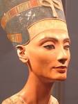 'As we have it the bust of Nefertiti is artistically and ritualistically ... - nefertiti_berlin-facing20right-v2_1