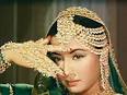 he met Meena Kumari when