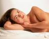 Woman in bed, portrait | L88-466539 © Paul Steeger / age fotostock | Rights ... - l88-466539