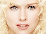 Naomi Watts en James Bond Girl