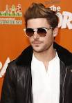A Zac Efron le cae un
