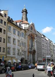 Asamkirche in München, Sendlinger Straße von Peter Katzlinger