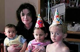 Michael e i suoi bambini - Pagina 7 Images?q=tbn:ANd9GcSuJygwxdpD5oWg3vAfBtGJGGCSZ3wz0e94t6ZDjG3zaNPMpGSC