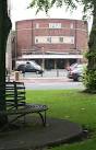 the cinema (with a new widescreen) continued in the "circle" upstairs. - via Daymix