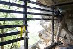 Metal gate installation worker - via Daymix