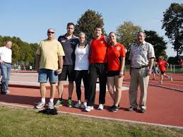 v.l.n.r. Peter Salzer, Tobias Dahm, Katinka Urbaniak, Tobias Hepperle, Christiane Ruess, Initiator Hans Krieg. Tags: Kugelstoßen, Teamwettkampf