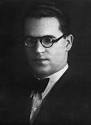 João Guimarães Rosa em 1930. Ele começava a carreira de médico e ganhava ... - guimaraes_rosa