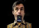 hold iphone 4 humor