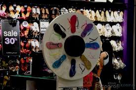 Toko Sepatu Online | Widhi Woodpacker's Blog