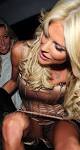 Victoria Silvstedt and panties probably don't get along. - victoriaschelvdt5