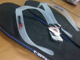 DINOMARKET : PasarDino�?�-SENDAL JEPIT RIPCURL, OAKLEY, & CONVERSE