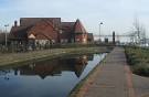 canalside Nickelodeon pub. - via Daymix