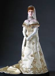 Princess Alexandra figurine by George Stuart | Grand Ladies | gogm - alexandra_figurine_by_georg
