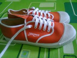 Jual SEPATU TAKRAW NANYANG ORANGE - INDOLLAR PROFIT | Tokopedia