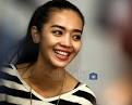 Pada 2009, rencana pernikahannya dengan Ferry Setiawan batal digelar karena ... - 081919_nurimaulida4