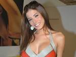 Aida Yespica smiles    famous