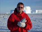 Tobias Müller-Wrana in der Antarktis, Links