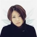 主題歌を歌う宇多田ヒカル。