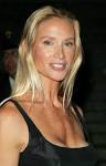 http://www.howmuchdotheyweigh.com/wp-content/uploads/2011/08/Kelly-Lynch.jpg