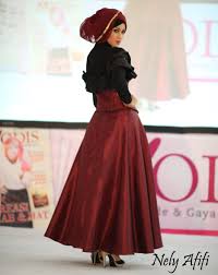 Jahit Gaun Pesta Malam untuk Muslimah Modern