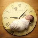 Clock set at the time of birth - newborn photos