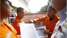 BBC News - AirAsia QZ8501: Bad weather hampers recovery of bodies