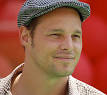 http://upload.wikimedia.org/wikipedia/commons/thumb/3/3c/JustinChambersMay09.jpg/220px-JustinChambersMay09.jpg