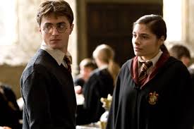 Katie Bell – Harry-Potter-Lexikon – Alles über Harry, Ron, Hermine ... - Katie_Bell_%2B_Harry_HBP