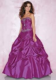 Dresses and Tuxes for the Dance! Images?q=tbn:ANd9GcTD2t5TQgIKTWM3Zur-gGAPZvilIRLgxaN_YyII0x-fJB_KItZ4