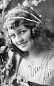 http://www.nndb.com/people/612/000103303/doris-kenyon-3-sized.jpg