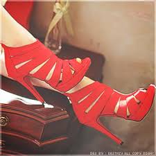 أحذية رائعة للسهرة... Images?q=tbn:ANd9GcTDe2JzRQ01YapCocknA9d7aT1s1zm-WR_S3r6jnvyjQwJfeAEI3A