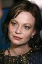 Samantha mathis Pictures, Samantha mathis Image, actress Photo Gallery