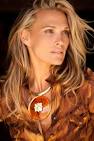 In this interview Molly Sims talks to Marta Walsh on how she keeps in such ... - molly1