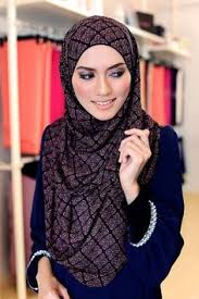This chiffon hijab style will be your soft, comfy and stylish look ...